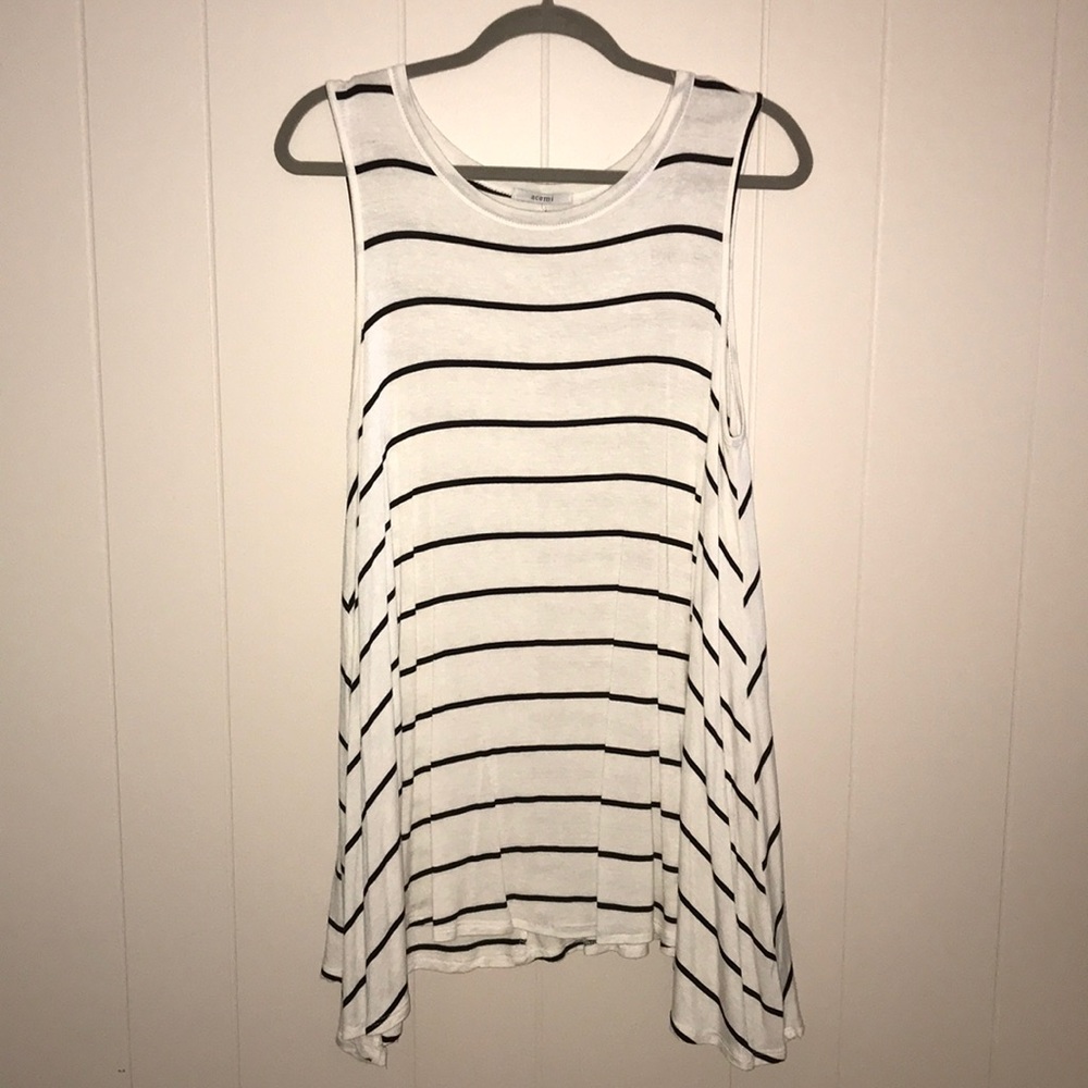 Sleeveless tunic top